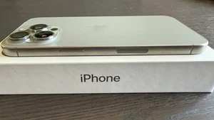 iPhone 15 Pro Max 256GB Natural Titanium – Unlocked – Excellent +Warranty - Picture 1 of 14