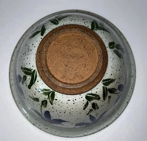 Earthworks Sacramento Pottery Large Bowl. Hand-decorated - Picture 1 of 14