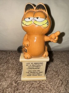 Garfield Enesco Figurine Pedestal 1981 “Life is Like A Hot Bath”  - Picture 1 of 6