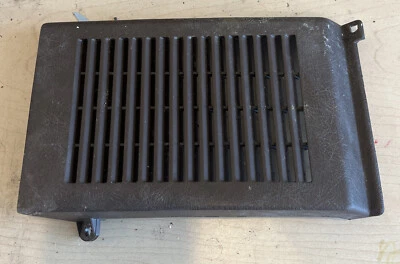 Toyota Pickup 4Runner 1984-1988 altavoz rejilla moldura 55472-89109 marrón Foto 1 de 2