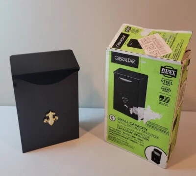 Buzón de montaje en pared Gibraltar de pequeña capacidad 9-3/4\ H X 6-1/2\"" W X 2-1/2\" negro Foto 1 de 4