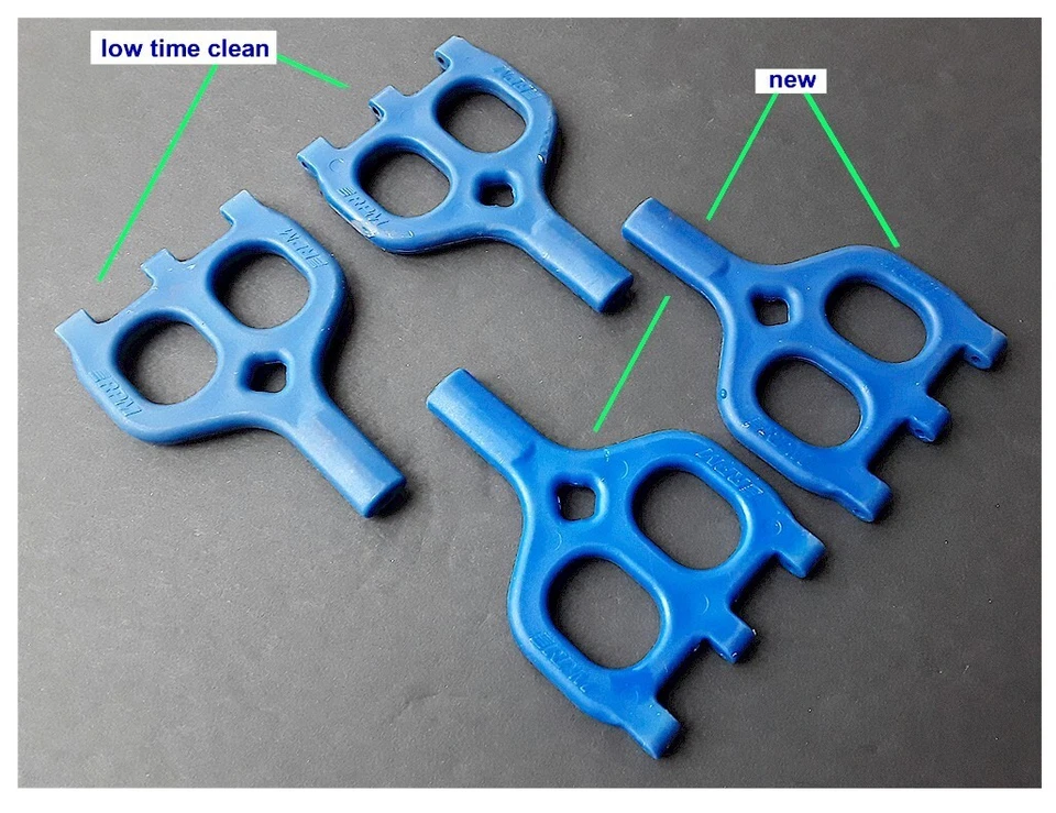 4x Vintage RC Truck RPM 80265 T/E Maxx A-Arm 1st Gen Narrow Blue 2x New 2x Used - Image 1 of 1