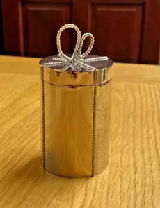 * Schöne Vera Wang Wedgwood versilberte Schmuckschatulle - 10 cm hoch * - Bild 1 von 7