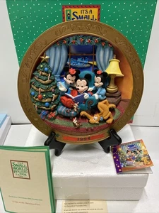 Disney Christmas Decor It's A Small World Holiday 1994 Plate Carved 3D - Picture 1 of 13