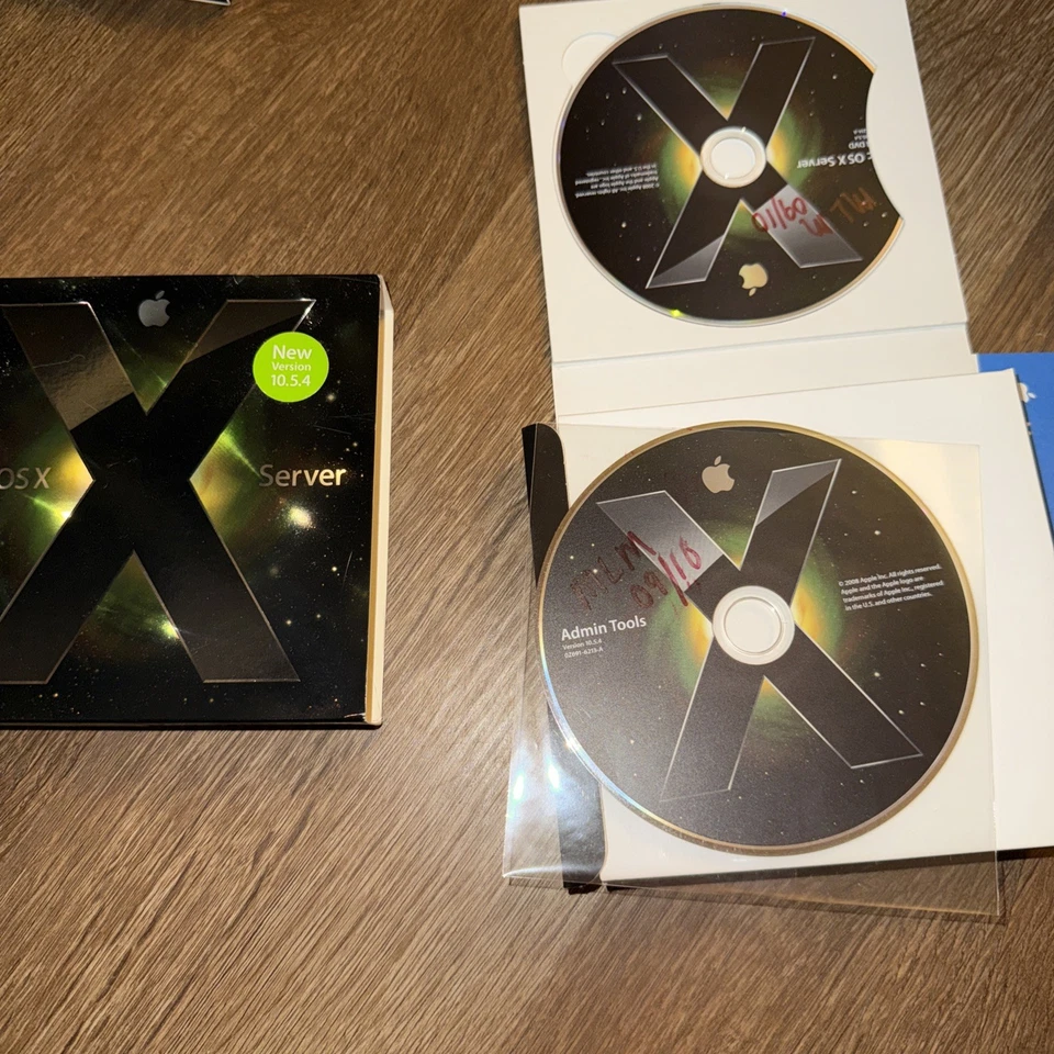 Apple Mac OS X Version 10.5.4 Leopard Server Unlimited Client License (MB605Z/A) - Image 1 of 2