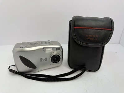 HP Photosmart 318 Silver Color LCD 2.3MP 2x Digital Zoom Compact Camera C8900A - Image 1 of 4