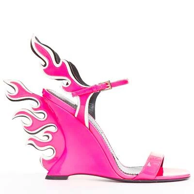 Sandalia rara PRADA 2018 Flame Wedge charol rosa neón tacón fuego EU37 Foto 1 de 4