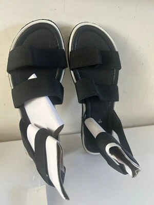 V by Very Sandals size 33 - Image 1 of 3