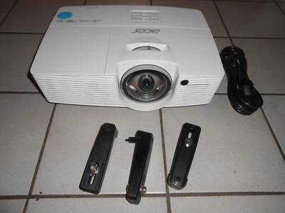 Acer DLP Projektor S1383WHne DWX1324 307 Lampenstunden Kurzdistanzbeamer - Bild 1 von 4