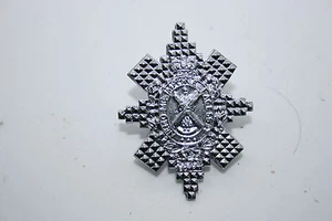 CUELLO DE RELOJ NEGRO CROMADO DEL EJÉRCITO BRITÁNICO BOINA SPORRAN? INSIGNIA EN MINIATURA - Imagen 1 de 2
