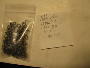 NUEVO EN CAJA 10 PIEZAS RESORTE DE TORSIÓN UKN .262/.330 ID/OD x 90° x 2.4 LB-IN/IN .25 PIERNA A0606 - Imagen 1 de 3