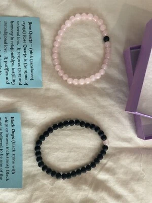  Pulseras de cuarzo rosa/ónix negro para sus  Foto 1 de 4