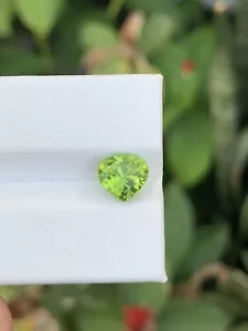 PERIDOT2.24CT - Picture 1 of 4