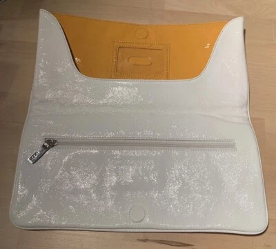 Cartera sin asas plegable de cuero brillante Hobo International Foto 1 de 4