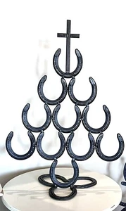 Horseshoe Christmas Tree - Picture 1 of 3