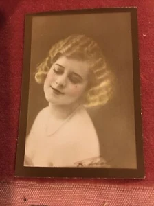 RARE TYPE WILLS (Overseas) - BEAUTIES (1923) Series of 72 tinted Photographs # 5 - Picture 1 of 2