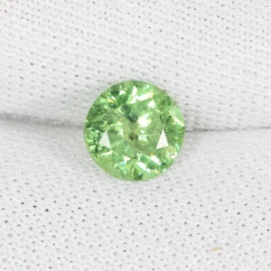 0,57 ct MEJOR VERDE CALIENTE - GRANATE DEMONTOIDE NATURAL - GEMAS redondas ver Vdo RD - Imagen 1 de 3