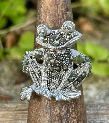Anillo de rana de marcasita con ojos de estrás brillante joyería llamativa Foto 1 de 4