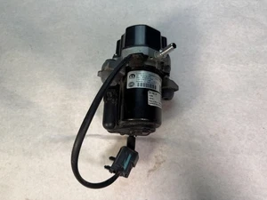 2019-2024 RAM 1500 POWER BRAKE BOOSTER VACUUM PUMP 68385753AA OEM D304 - Bild 1 von 7
