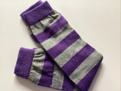 Calentadores de piernas rayas moradas/grises Foto 1 de 3