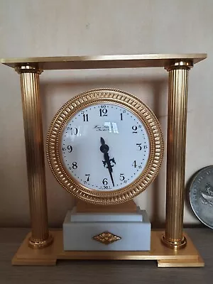 Horloge Hour Lavigne • 150€