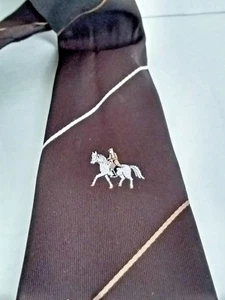 Vintage STRIEBNIG Boys Tie Brown White Gold Equestrian Theme 54" x 3" Austria - Imagen 1 de 6
