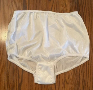 Vintage White Sears Nylon Granny Pantie Double Gusset -size 6 - Picture 1 of 4