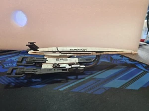 Normandy SR2 Mass Effect Space Ship Resin 3d Printed And Display Ready 25cm long - Picture 1 of 5
