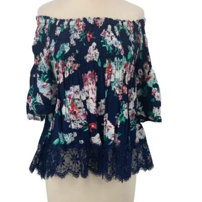 Pullover Umgee EE. UU. Manga 3/4 Fuera del Hombro Top Calado Azul Marino Floral Encaje Talla M Foto 1 de 4