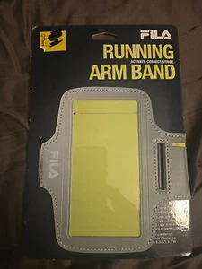 NIP Fila Unisex Running Arm Band Holds Phones up to 6.375"L x 3"W ADJUSTABILITY - Photo 1 sur 4