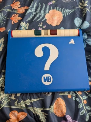 Electronic ¿Adivina quién? Juego Extra Milton Bradley 2008 (SIN CAJA) Foto 1 de 3