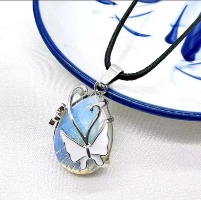 Collana ciondolo goccia autentica pietra di luna naturale con GARANZIA e NUOVA  - Immagine 1 di 3