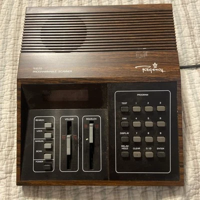 Vintage Regency Programmable Scanner R1070 - Image 1 of 3