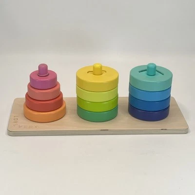 Lovevery Twist & Pivot Pattern Puzzle, from The Investigator Montessori Play Kit - Image 1 of 2