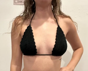 Mujer NEGRO TEJIDO Crochet PLAYA Top Talla Única Boho Verano Concierto Bohemio B6 - Imagen 1 de 5