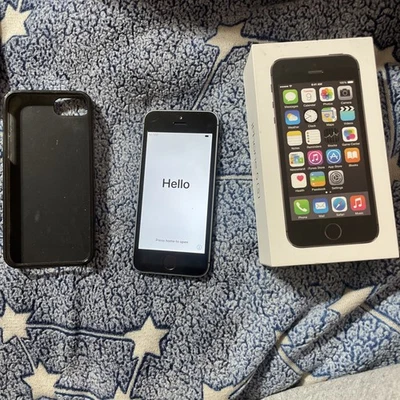 iphone 5s  - Image 1 of 2