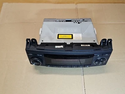 Mercedes Benz W169 A-Klass Radio Autoradio CD Player A1698200086 - Bild 1 von 4