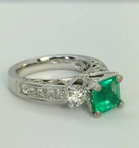 Fine 4.70 ct Colombian Emerald & Diamonds Engagement Ring - Picture 1 of 9