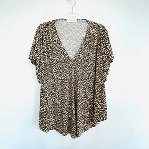 Sacha Drake Size 14 L Leopard Print Jersey V Neck Short Sleeved Top With Band - Picture 1 of 15