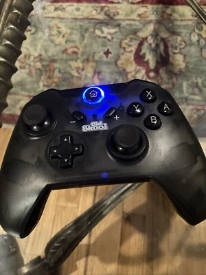 Wireless Old Skool Nintendo Switch Pro Controller With Charger - Image 1 of 2