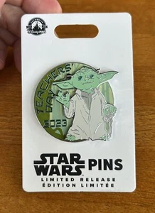 Disney Parks Teacher's Day 2023 Star Wars Yoda Pin Limited Release - Bild 1 von 4