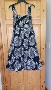 Black With White Flowers Fit And Flare 50s Style Dress From Debenham Worn Once - Picture 1 of 10