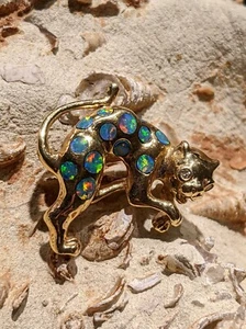 Solid White Opal Inlay Style 14K Yellow Gold Leopard Cat Brooch - Picture 1 of 5