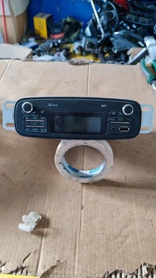 281152571R AUTORADIO RENAULT CLIO IV (B98) 1.5 DCI 8V MAN 5M 75CV 2016 5P BERL - Immagine 1 di 4