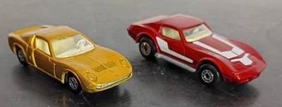 Matchbox Superfast 33 Lamborghini Miura Gold, Chevrolet Corvette 1979 No. 62 Rojo Foto 1 de 4