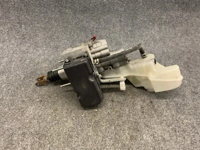 Unidad de módulo de bomba de cilindro de refuerzo de freno Toyota Prius 2016-2017 47210-47110 OEM Foto 1 de 4