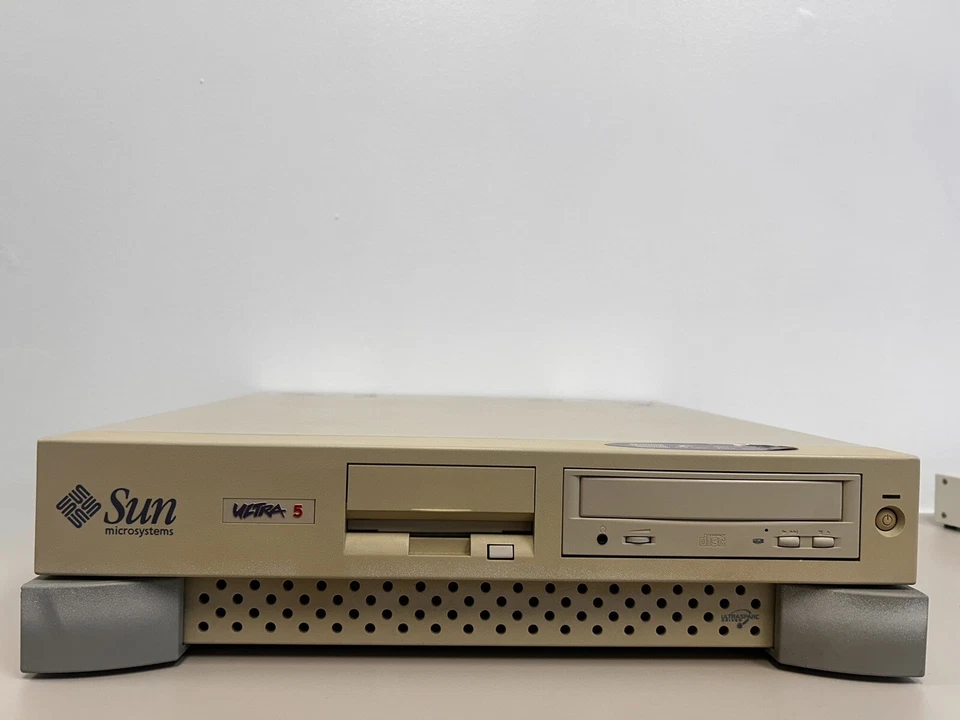 Sun Microsystems Ultra 5 - Image 1 of 3