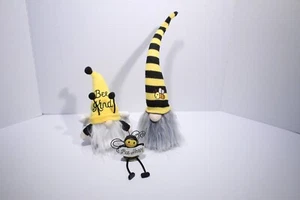 2 figuras de peluche de gnomo abejorro de 8”, 13” y estatuilla de abeja pequeña con signo Bee Happy - Imagen 1 de 14
