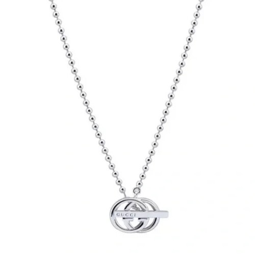 Collana in argento sterling con logo Gucci Brit Toggle. Vendita al dettaglio $465