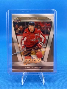 2025-26 Upper Deck MVP Gold Script John Carlson #89 - Bild 1 von 2